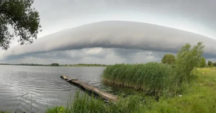 На Львівщині помітили рідкісне природне явище. Вражаючі фото