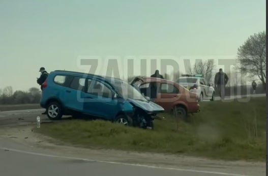 На трасі Львів–Самбір сталася ДТП за участю двох авто: Перші деталі (ВІДЕО)