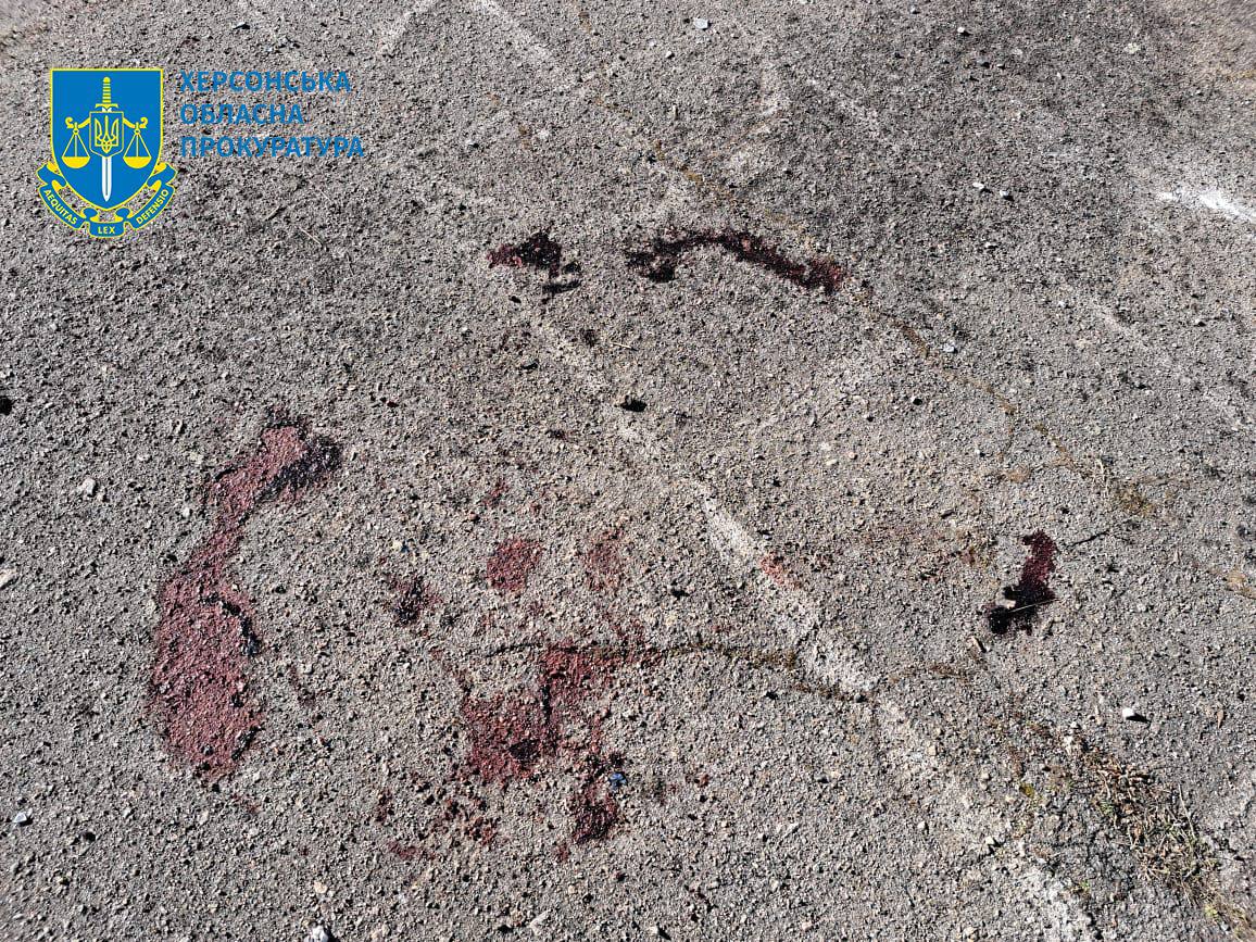 На Херсонщині окупанти атакували дронами людей, які стояли у черзі за гумдопомогою