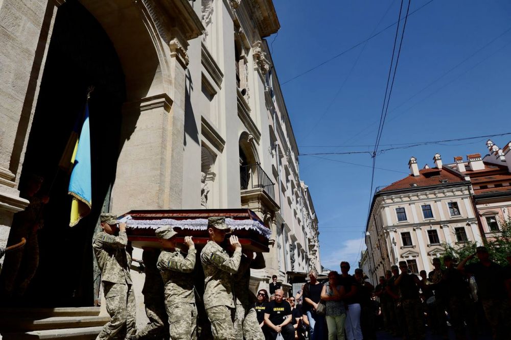 «Азовець» і волонтер. Львів прощається з Володимиром Калитиним, який загинув на війні