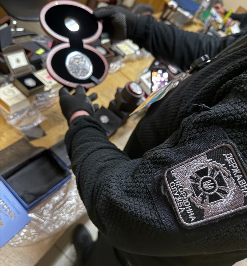 На українсько-польському кордоні митники виявили цікаві «знахідки»