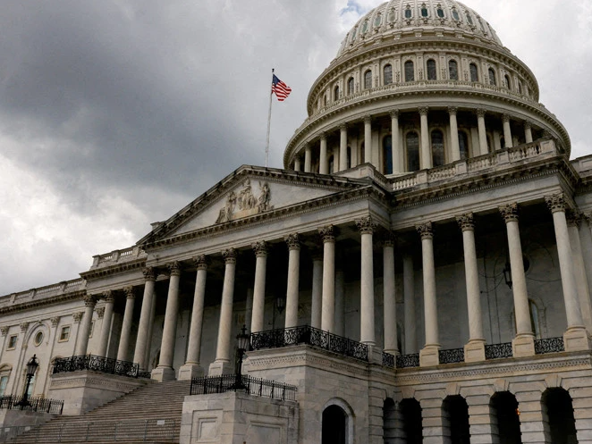 Сенат США проголосував за розгляд законопроєкту про фінансування для України
