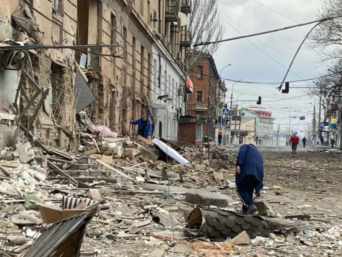 Російські окупанти «позначили» мирних жителів, щоб ЗСУ плутали їх з ворогом