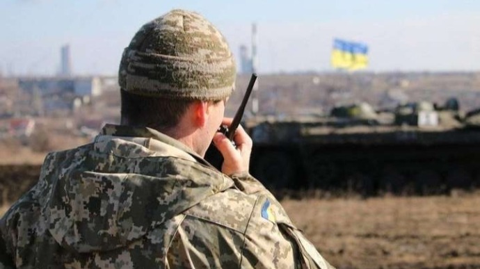 Внаслідок обстрілів загинув один український військовий