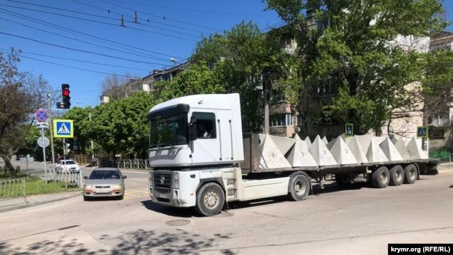 Рашисти перевозять «зуби дракона» на окупованих територіях