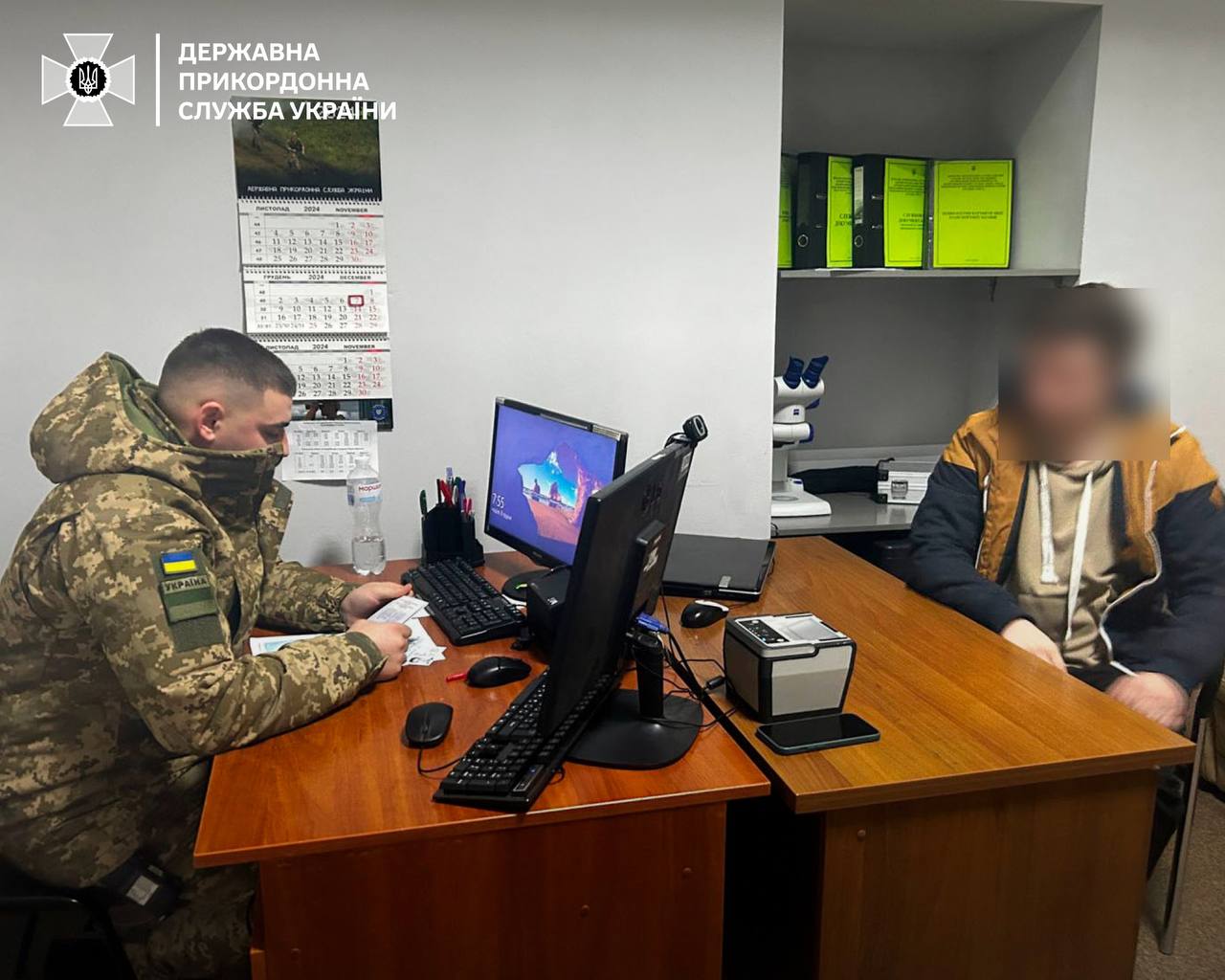 Чоловік прикидався жінкою аби перетнути кордон