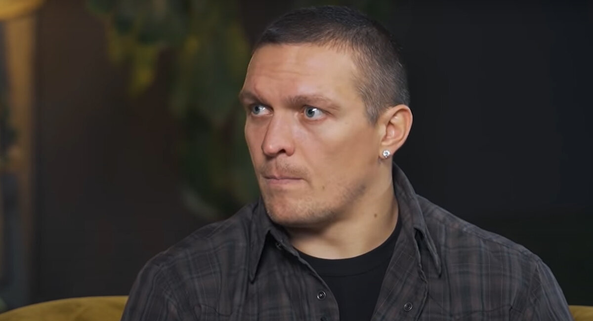 Боксер Усик розповів про «знущання» під час поїздок в окупований Крим