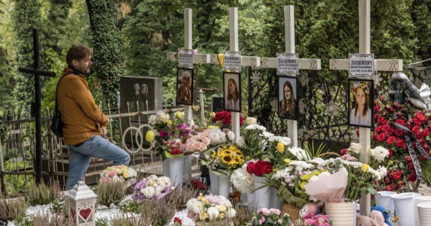 Як живе львів'янин Ярослав Базилевич після втрати родини через ворожий ракетний обстріл - WP