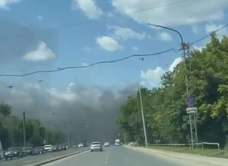 На Росії спалахнув Орський завод, який робить деталі для артилерії окупантів