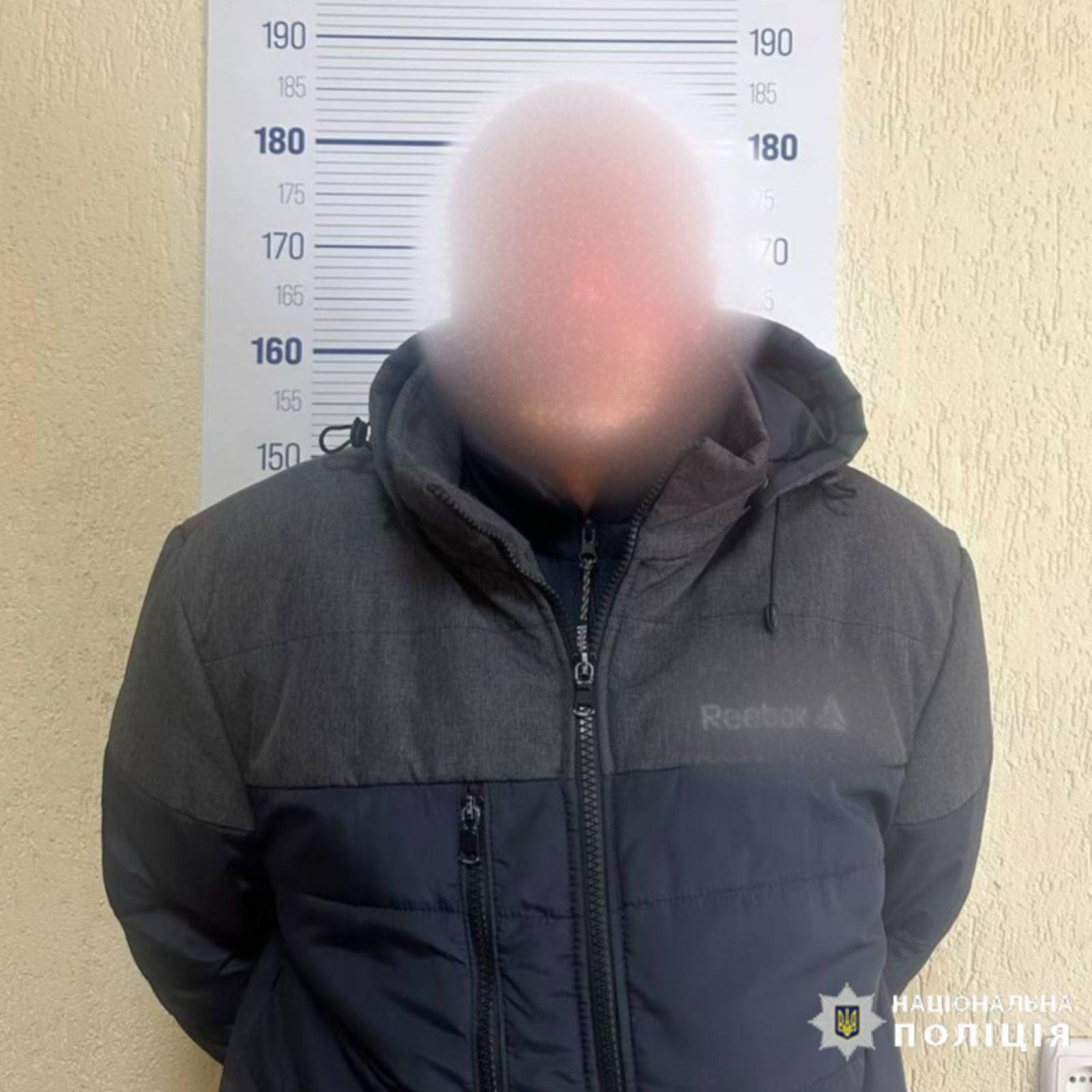 На Прикарпатті чоловік погрожував підірвати авто з поліцією (фото)