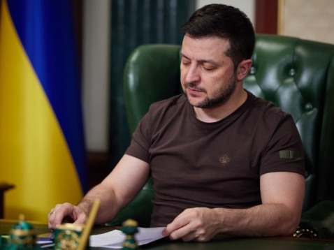 Зеленський відзначив державними нагородами ще 105 захисників України