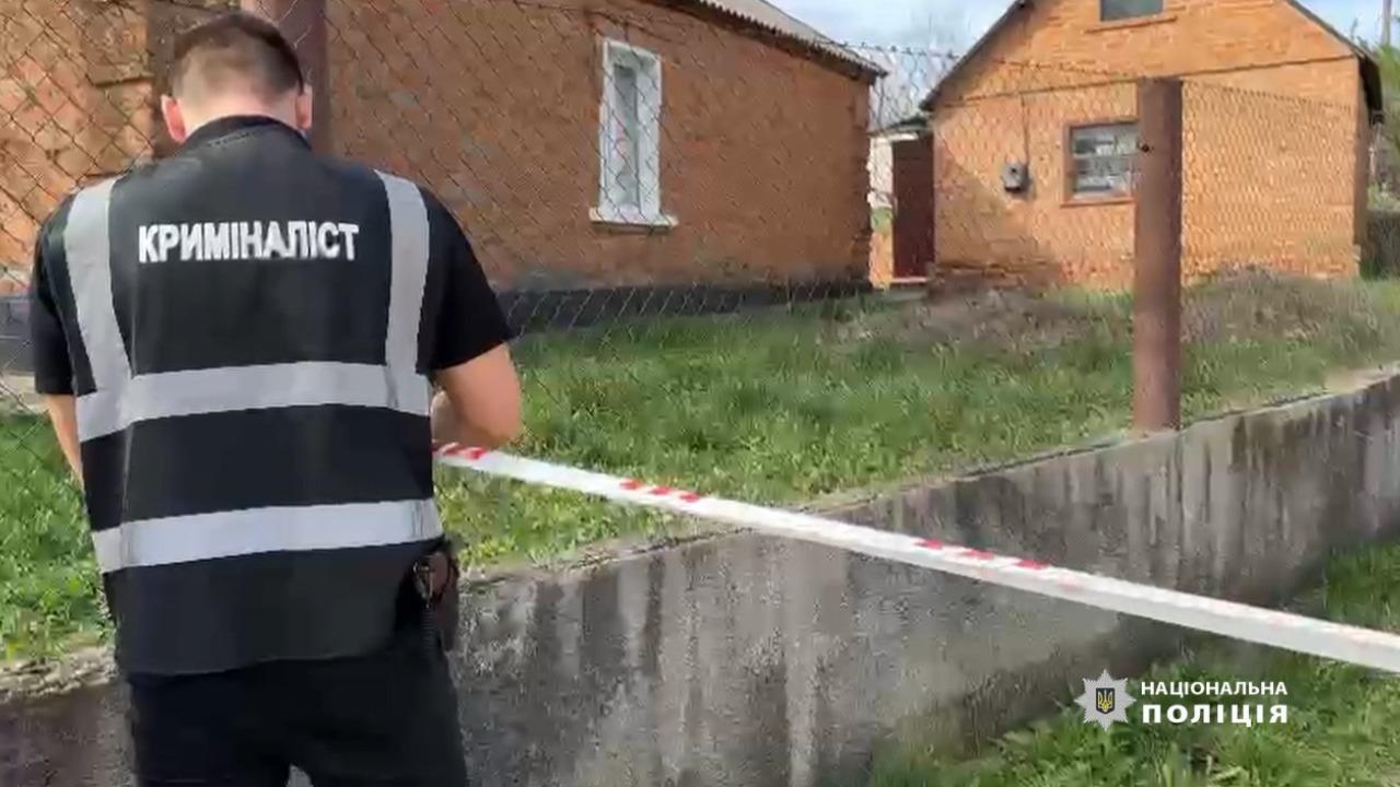 На Одещині жорстоко вбили жінку та її 7-річну доньку, підозрюваного встановили