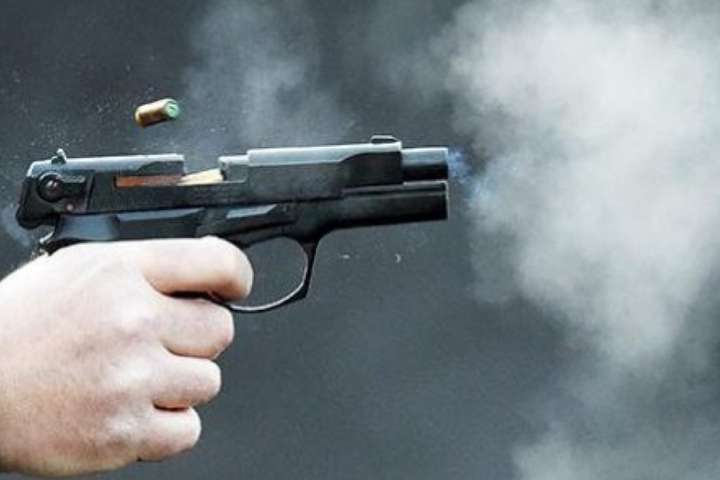 У Кривому Розі військовий стріляв по дитячому майданчику: поранений хлопець