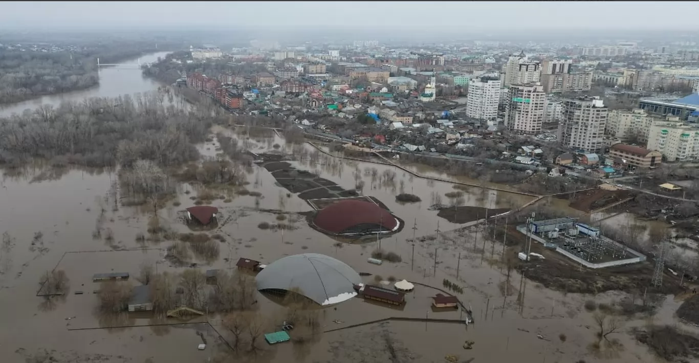 Російський Орськ йде під воду: мітингувальники кличуть Путіна