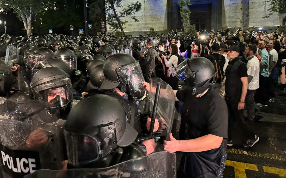 Спецпризначенці відступили: що відбувається у Грузії з протестами проти закону про «іноагентів»