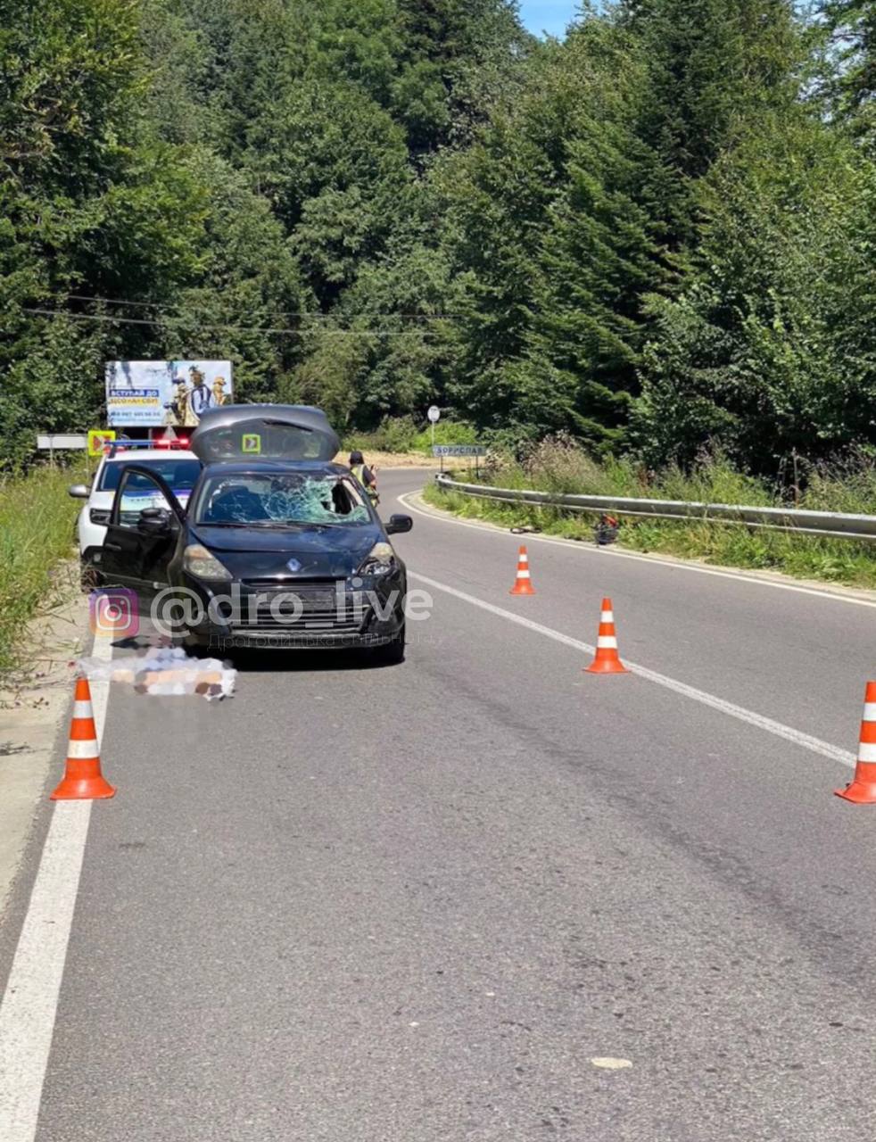 На Львівщині авто насмерть збило велосипедиста (відео 18+)