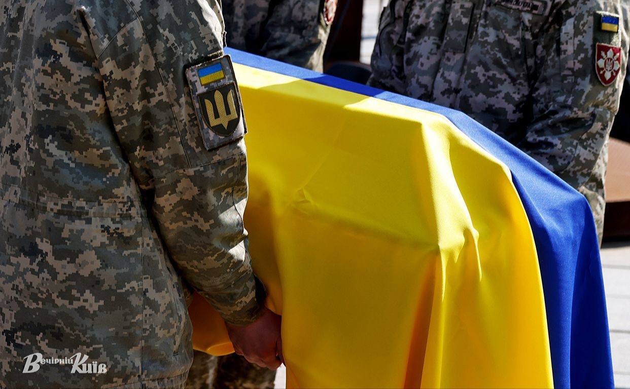 Повертаються "на щиті": у понеділок Львівщина прощається з шістьма Захисниками (фото)