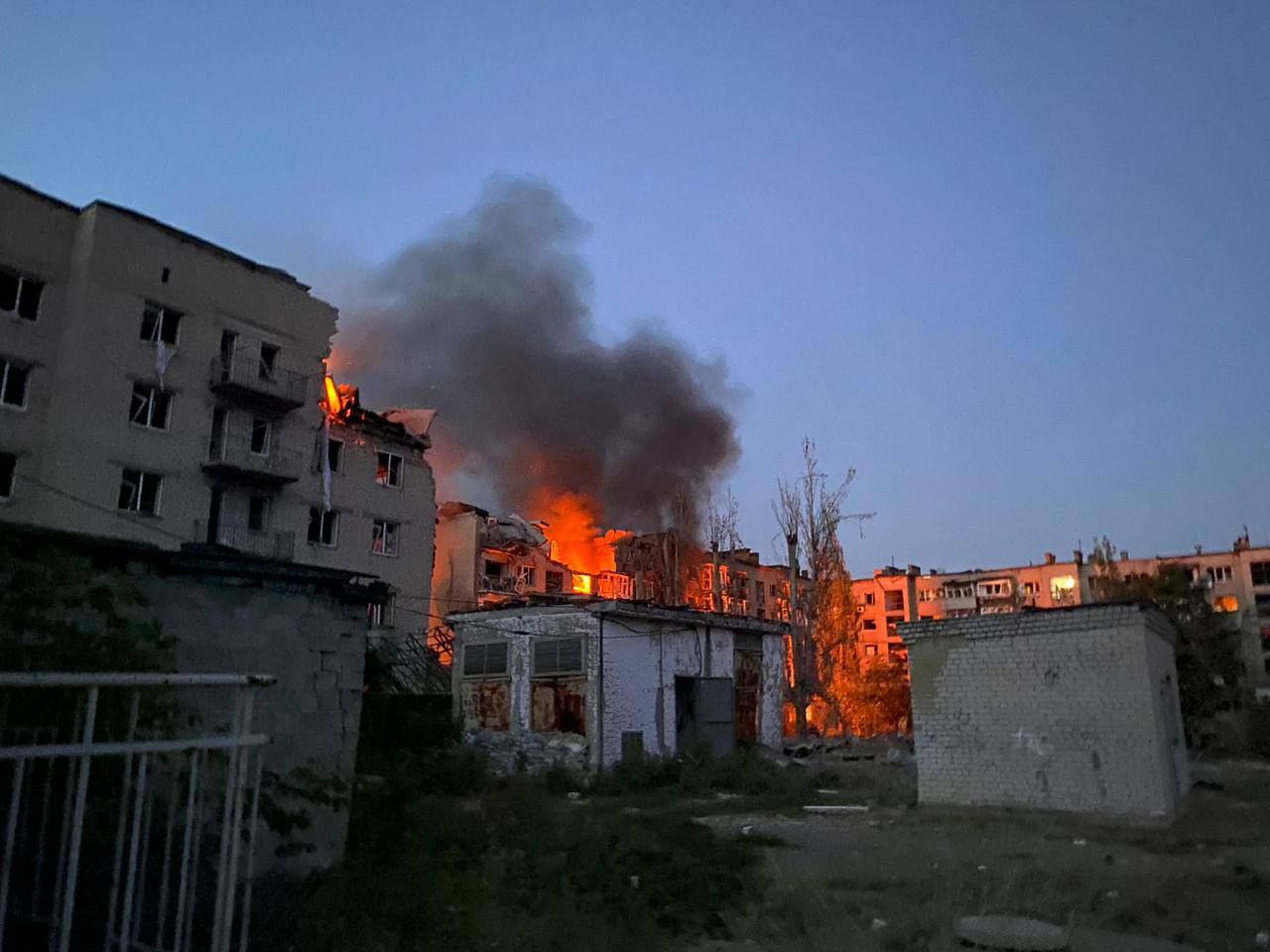 Рашисти обстріляли Покровськ. Загинули мирні люди, серед них – заступник начальника ДСНС
