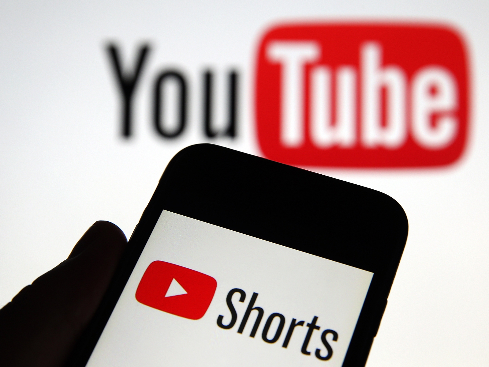 Youtube запускає в Україні програму монетизації коротких відео