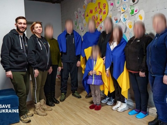 В Україну з окупованих територій вдалося повернути три родини з дітьми