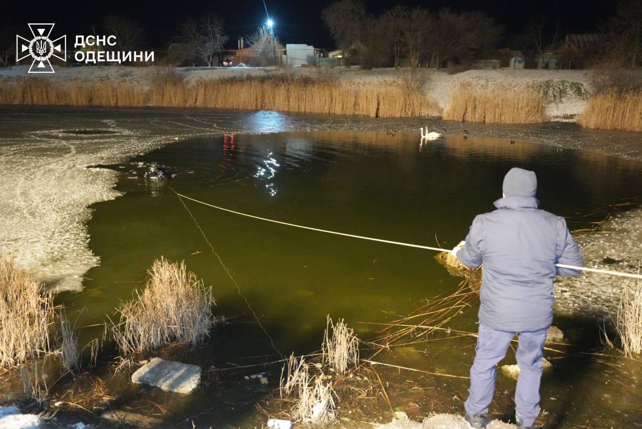Трагедія на Одещині: під кригу провалилися троє дітей (відео)
