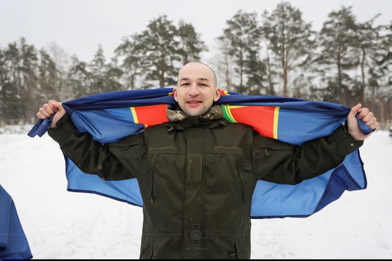 Після обміну полоненими додому повертається захисник зі Львівщини