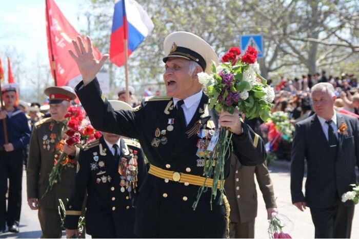 Кремль скасував парад та ходу в Криму на 9 травня
