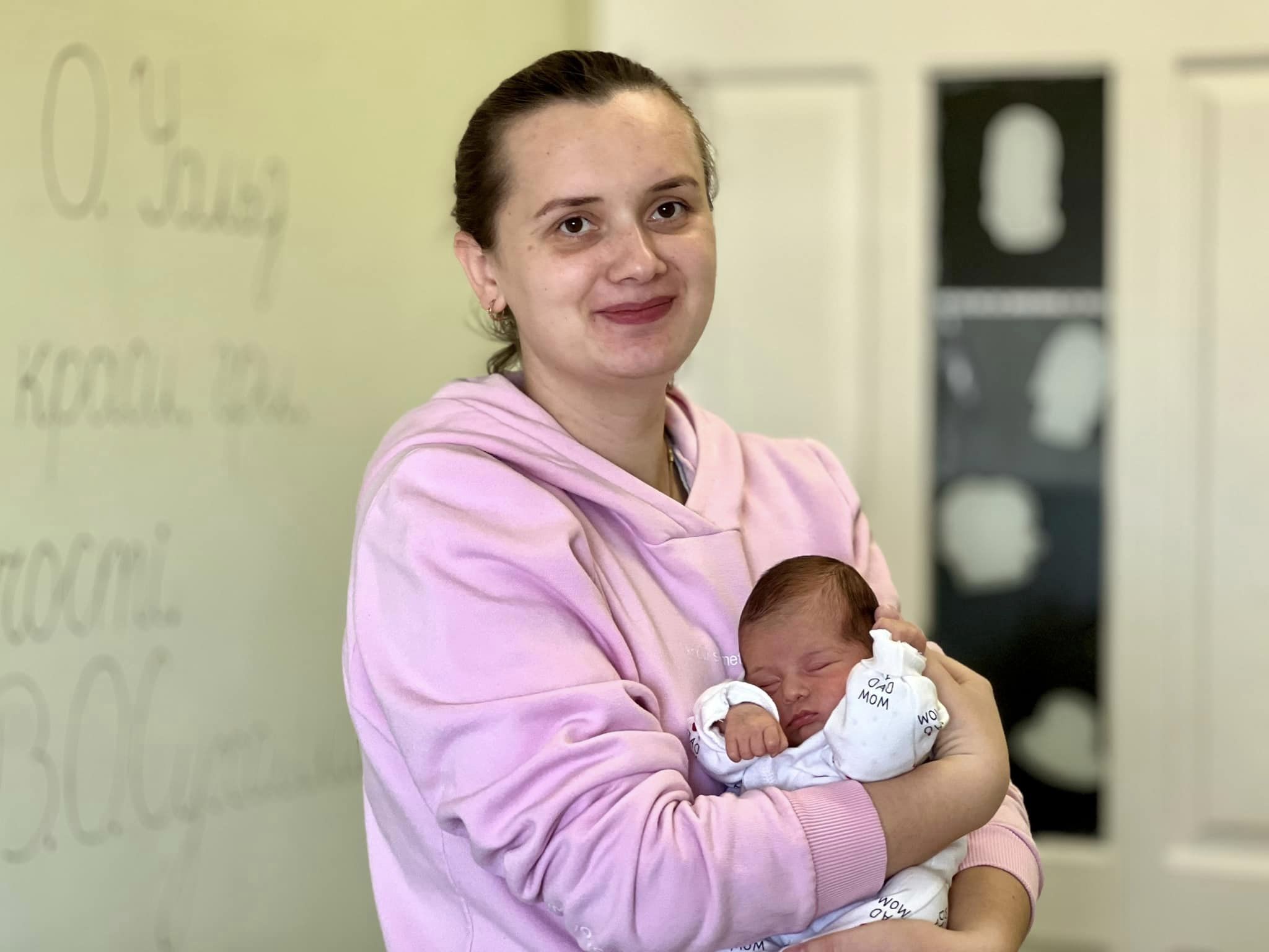 У Львові медики врятували передчасно народжену дівчинку