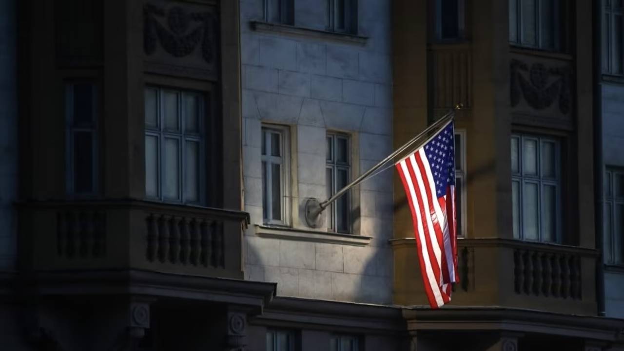 Росія виганяє двох американських дипломатів: у США пообіцяли відповісти