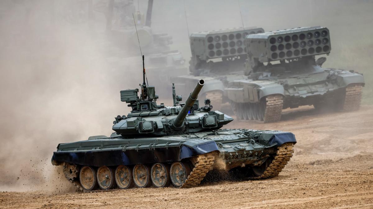 Колона окупантів зупинилася за 25 км від Києва