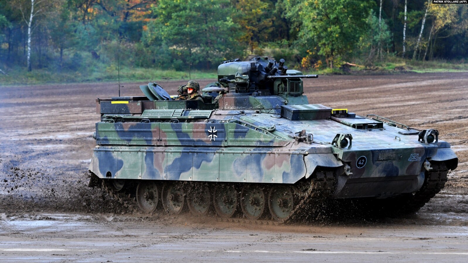 Німеччина надасть Україні більше танків Marder