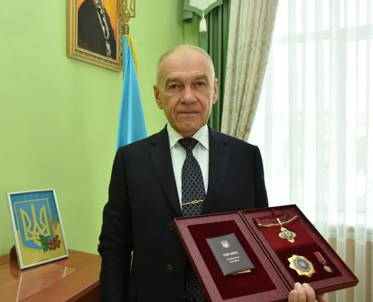 У Тернополі головного лікаря психонeврологiчної лiкaрні затримали на хабарі