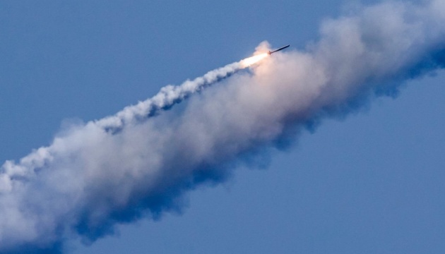 На Полтавщині ракета впала на подвір’я і не вибухнула