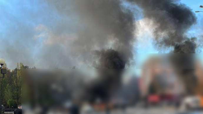 У центрі Києва, в Дніпрі та Хмельницькому пролунали вибухи