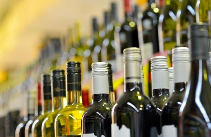 На Львівщині заборонили нічний продаж алкоголю: Козицький підписав наказ