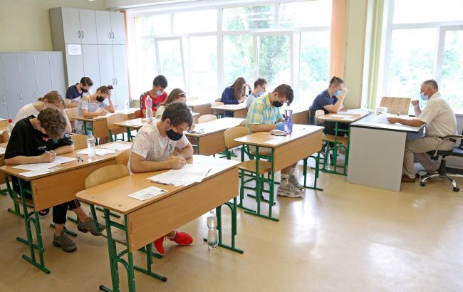 В Україні завершується основна сесія ЗНО, останньою буде географія