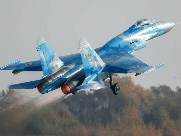 На Херсонщині українська авіація атакувала російських загарбників та ворожу техніку