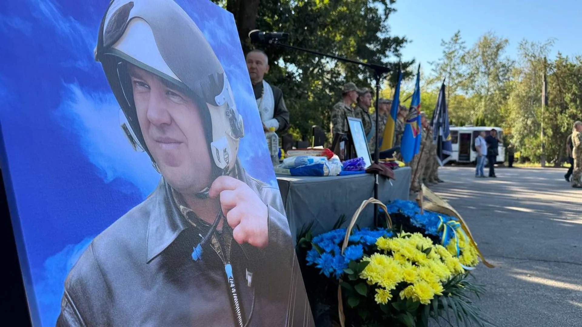 У Кропивницькому попрощалися із загиблим пілотом МіГ-29 (фоторепортаж)