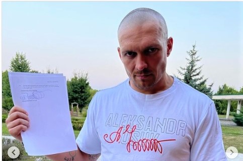 Офіційно. Усик проведе чемпіонський бій із Джошуа у вересні