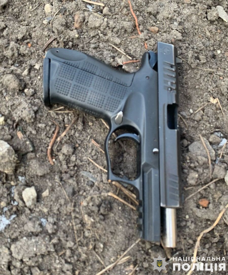 У Львові чоловік під час конфлікту вистрелив дружині в голову