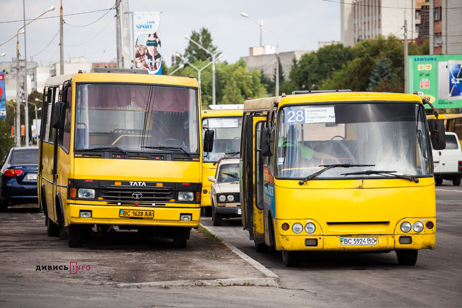Водіям на замітку: де у Львові повністю перекриють проїзд та як працюватимуть автобуси