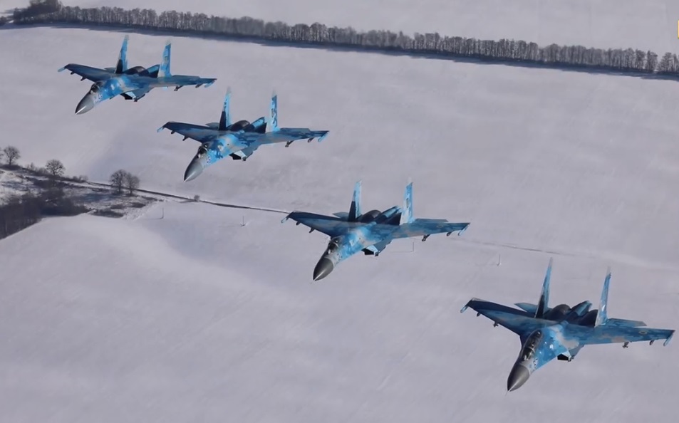 Військові навчання «Заметіль-2022». Українська авіація вдарила по танкових колонах. Відео