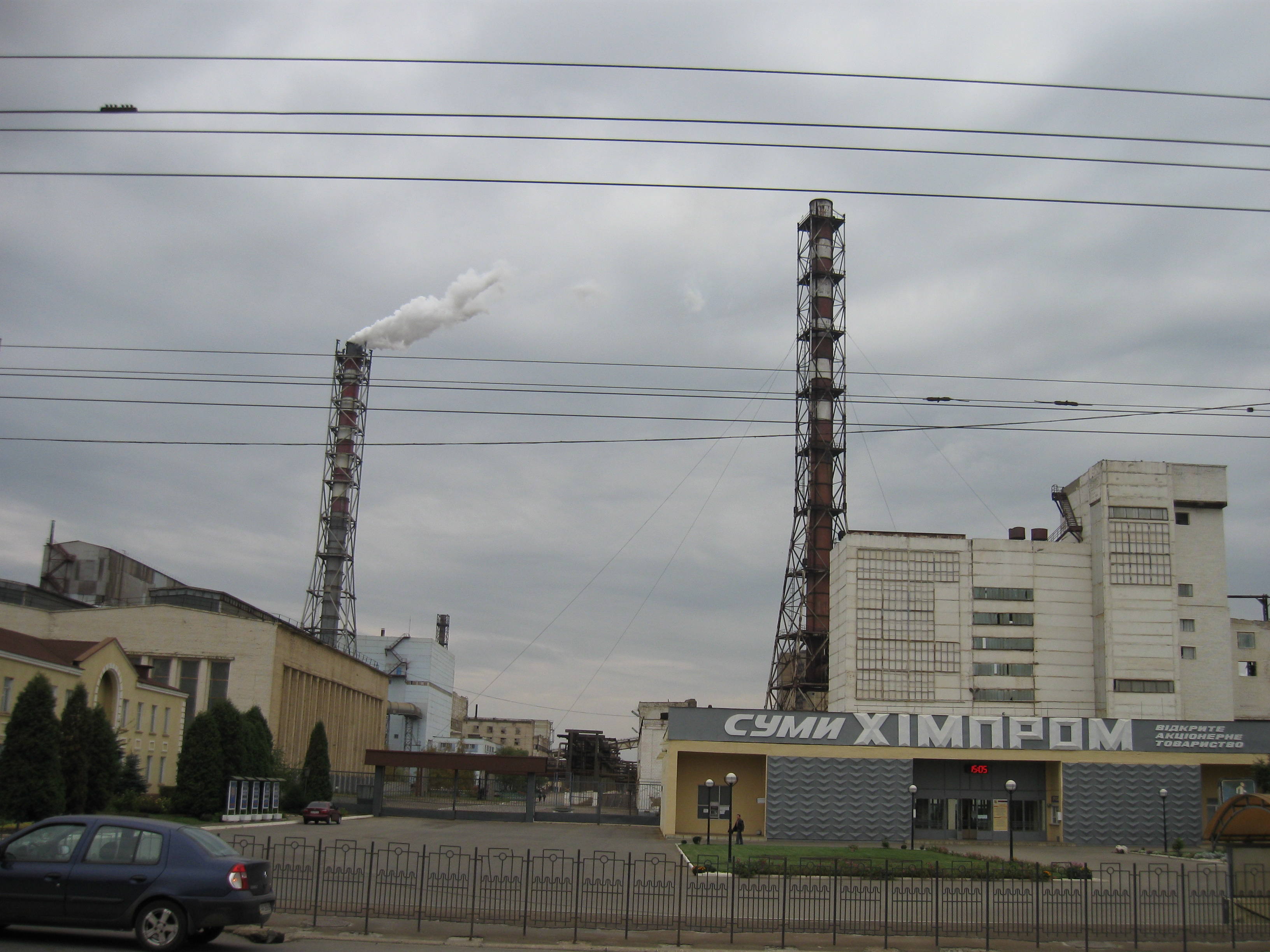 У Сумах на підприємстві стався витік аміаку. ОНОВЛЕНО