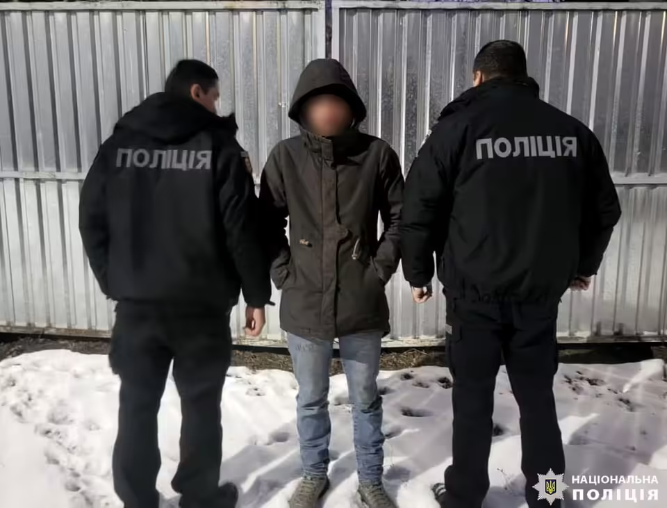 На Рівненщині чоловік обкрадав могили загиблих воїнів