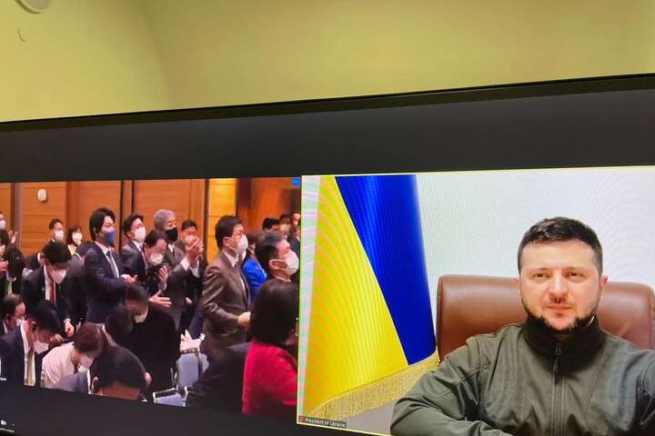 Зеленський вперше виступив у парламенті Японії