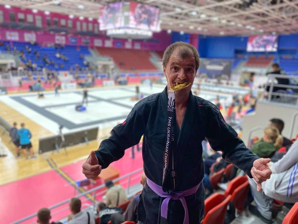 Ніколи не пізно. Шкільний двірник готується стати чемпіоном світу з джиу-джитсу
