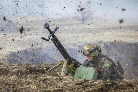 Війна на Донбасі: ворожі війська стріляли 4 рази