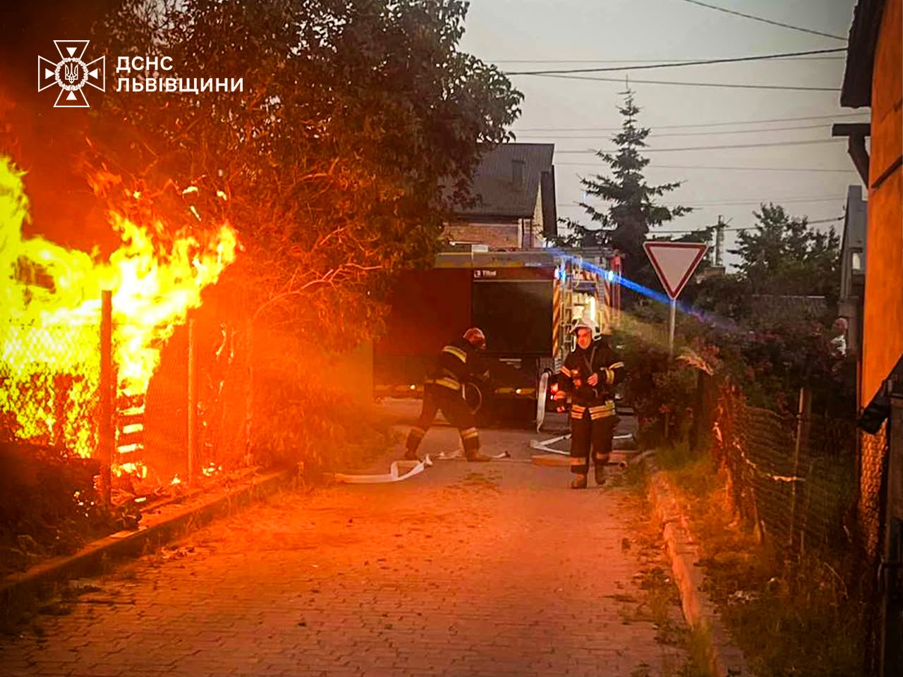 У Львові жінка ледь не згоріла під час пожежі