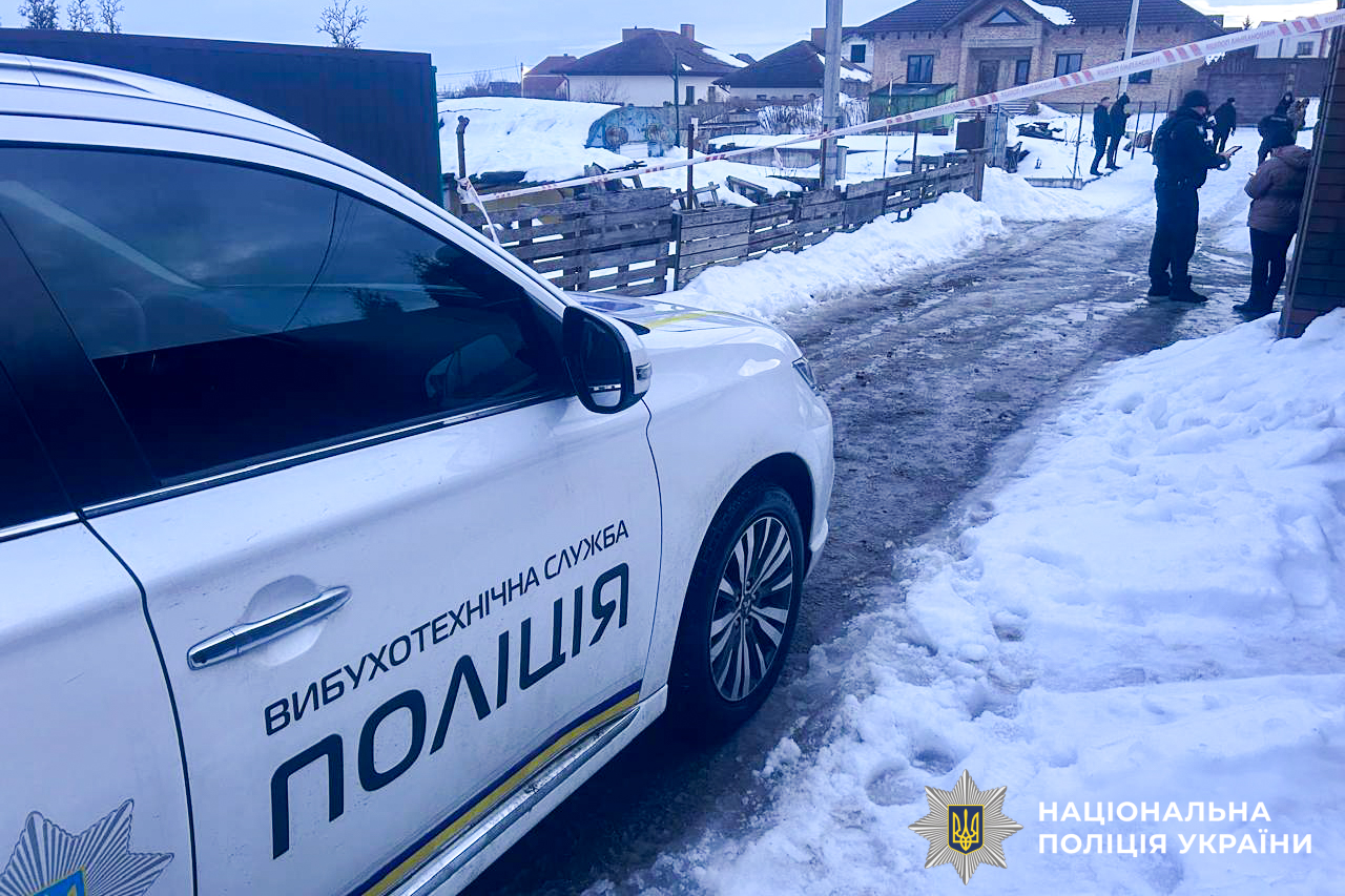 На Рівненщині у руках підлітка вибухнув невідомий предмет