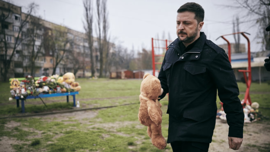 Зеленський у Кривому Розі вшанував пам'ять загиблих (відео)